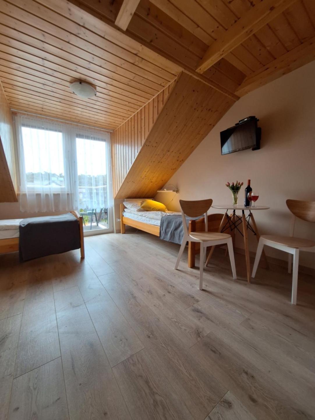 Helios Hotell Dębki Eksteriør bilde
