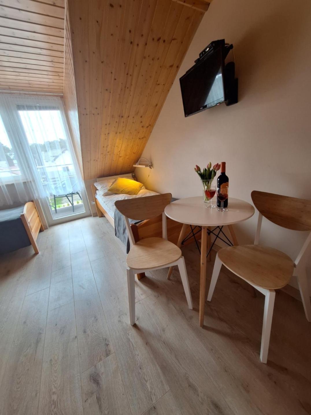 Helios Hotell Dębki Eksteriør bilde