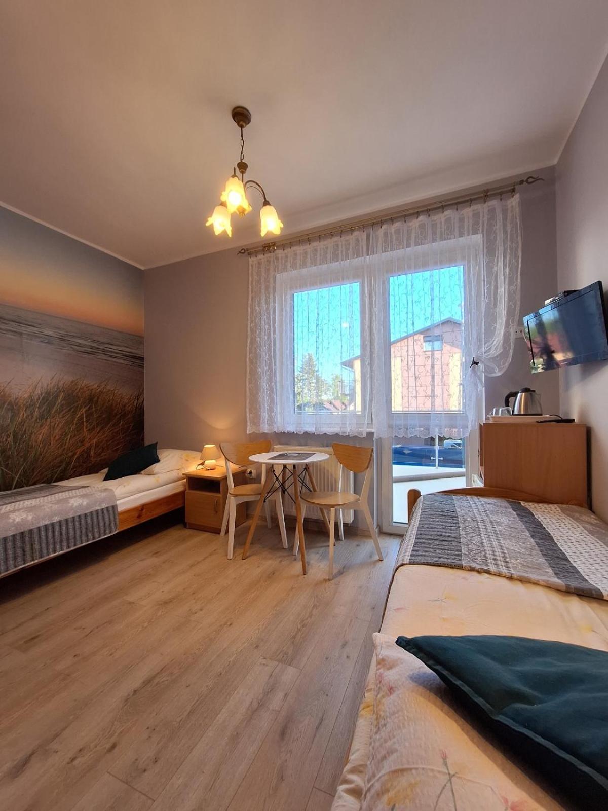 Helios Hotell Dębki Eksteriør bilde